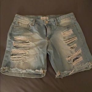 Distressed jean shorts!